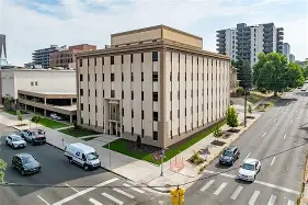 800 Grant Street Dener Loopnet photo